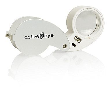 magnifying loupe used to view insects
