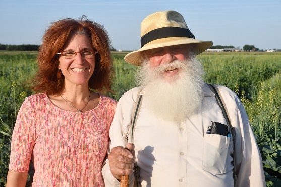 Gwen Grelet of New Zealand’s LandCareResearch and Tom Willey of CASI at the NRI Project field in Five Points, CA June 12, 2019