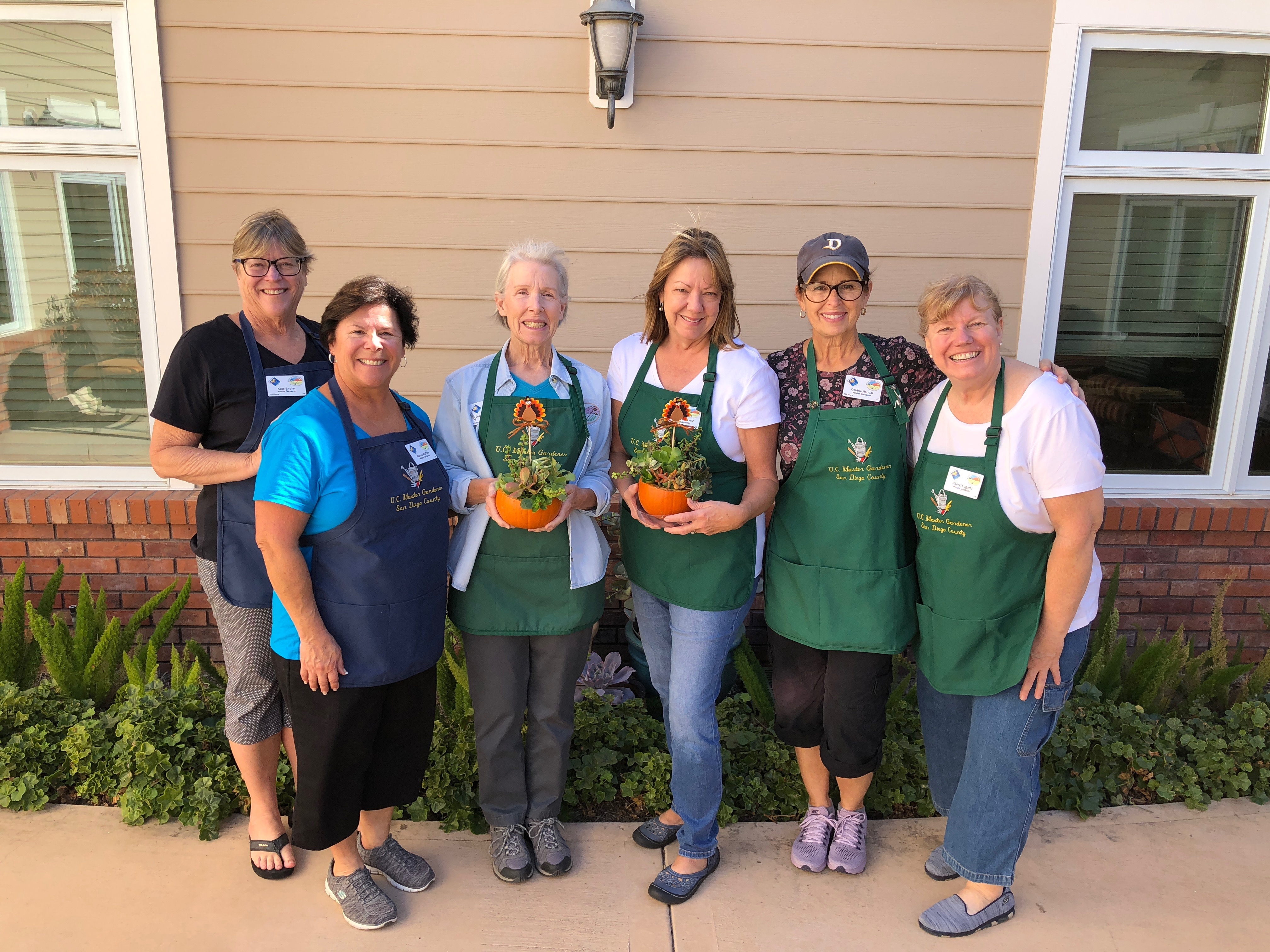 Uc Master Gardeners Partner With Alzheimer S San Diego In