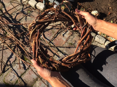 A completed vine wreath.