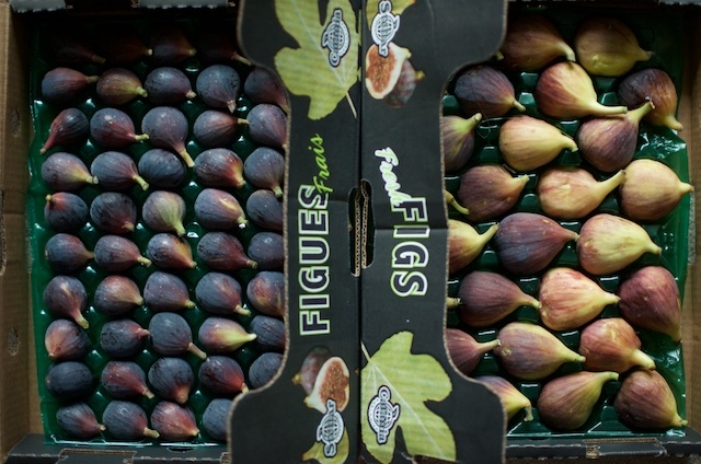 Figs-in-their-packing-boxes