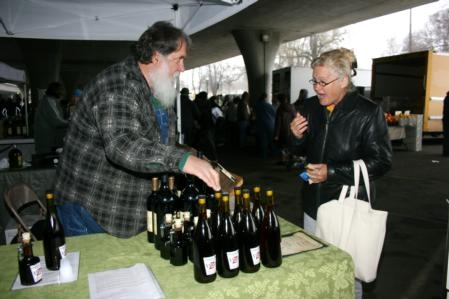 Brian Fitzpatrick sells organic wines and vinegars. (Photo: B. Dawson)