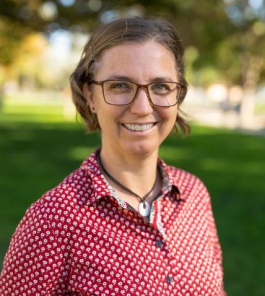 Nematologist Amanda Hodson, assistant professor of soil ecology and pest management, is coordinating the seminars