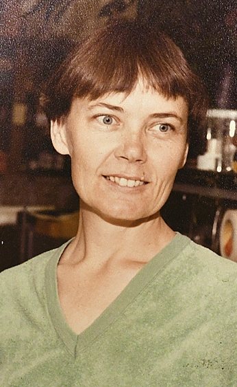 Maryann Wohlers Montague worked for UC Davis for more than 33 years. This image is from the Department of Entomology photo files when she worked with Extension apiculturist Eric Mussen.