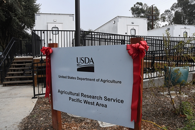 The sign in front of the USDA-ARS facility. (Photo by Kathy Keatley Garvey)