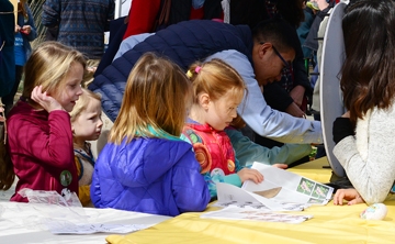 The UC Davis Biodiversity Museum Day is free and family friendly. Here youngsters participate in an Arboretum activity. (Photo by Kathy Keatley Garvey)