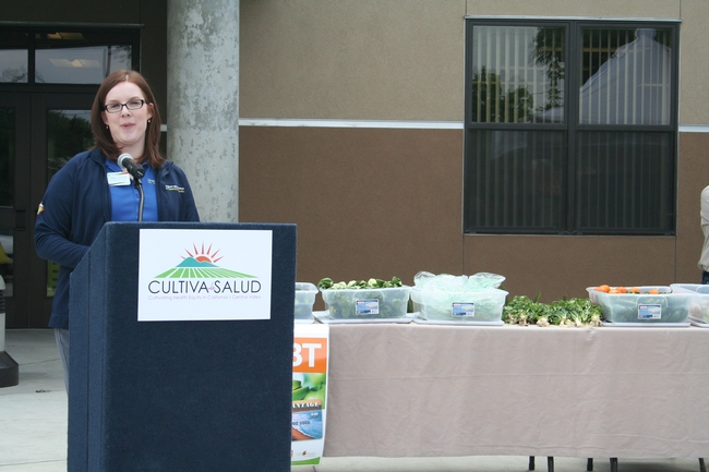 UC CalFresh program manager Shelby MacNab at the 2015 launch of the farm stand program at Vango Pao Elementary.