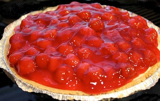 adapted from http://dallasduobakes.com/2012/01/cherry-cheesecake-pie.html