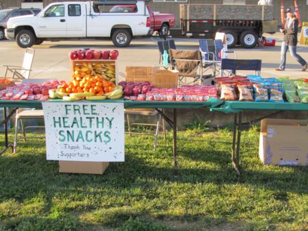 Butte CMG5K offered healthy snacks to their runners!