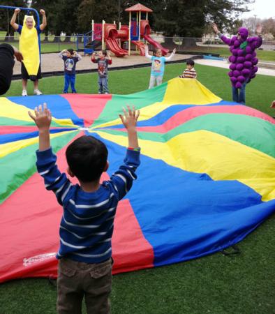 Children and parachute - Nutrition, Physical Activity Fair