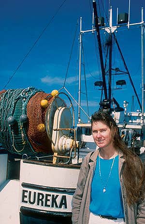 California Sea Grant advisors have learned that they must maintain their independence, not be perceived as advocates for a particular side and pursue science-based solutions. Susan McBride, a Eureka-based marine advisor, leads collaborative research projects with commercial fishermen. 