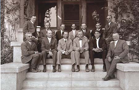 Herbert John Webber (seated far right), first CES director, in a 1916 staff photograph.