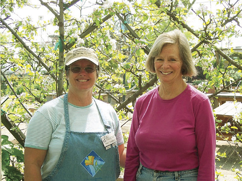 UC Master Gardeners from around California, including Janet Cangemi (left) and Madeleine Mitchell of Fresno County, are now growing the native plants that were advanced in the trial and collecting data on their performance.