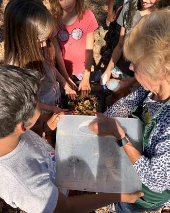 UC Master Gardener Lorraine Frey gives her talk Soil Health and Composting to Walnut Heights Elementary School students. Photo by Sindhu.