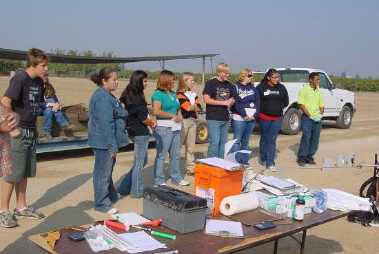 Students take a field tour at the Kearney Agricultural Research and Extension Center.