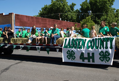 LC 4-H Parade Float