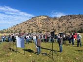 Julie Kelley and Nicole Bright describe the Kettle Springs project, one of Shasta Springs Ranch's conservation efforts.