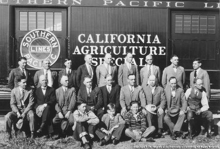 Traveling agriculture education train in 1928