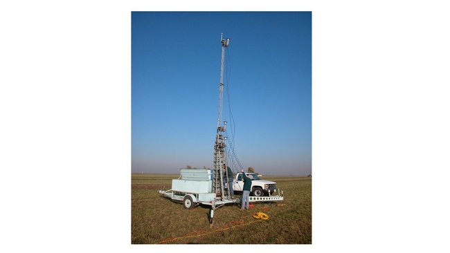 Picture 3.  Particulate matter sampling tower located in silage production field of Andy and Donny Rollin, 2004.