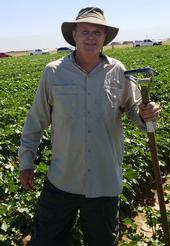 UC Cooperative Extension agronomist/weed science advisor Steve Wright