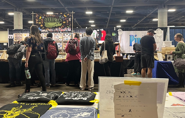 A view of the crowd from the UC Davis Entomology Graduate Student Association (EGSA) T-shirt booth. (Photo courtesy of Lexie Martin)