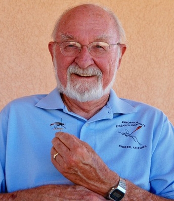 Entomologist and wasp expert Arnold Menke, UC Davis doctoral alumnus