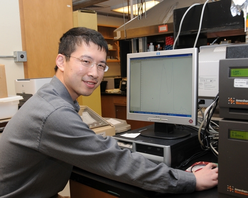 WEI XU is engaged in malaria research. (Photo by Kathy Keatley Garvey)