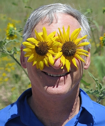 Sunflower eyes! That's Stephen Buchmann, as pictured by Scott McCarty.