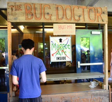 Bug Doctor booth at Briggs Hall. (Photo by Kathy Keatley Garvey)