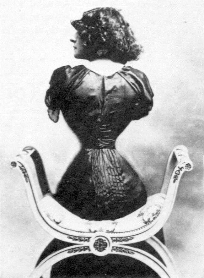 The French singer and address, Polaire, was known for her 16-inch corsetted wasp waist. (Courtesy of Wikipedia)