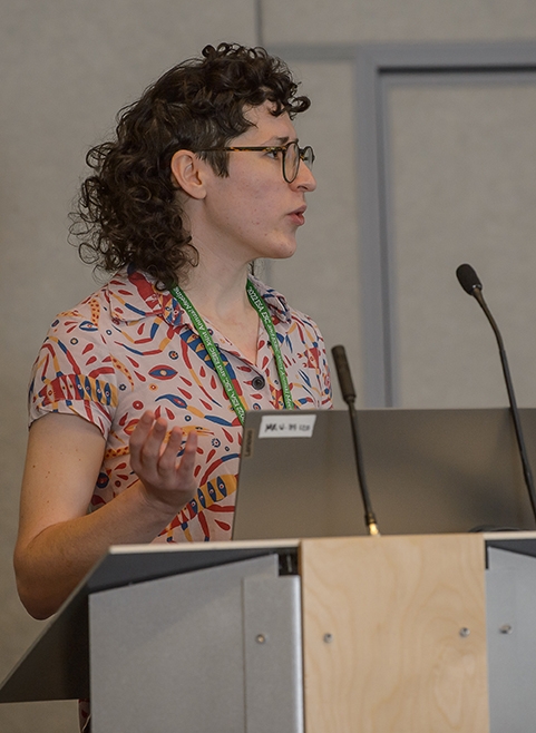 UC Davis doctoral candidate Danielle Rutkowski delivering her presentation. (Photo courtesy of ESA)