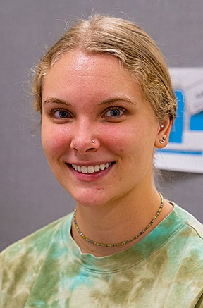 Doctoral candidate Emma Jochim of the Jason Bond lab