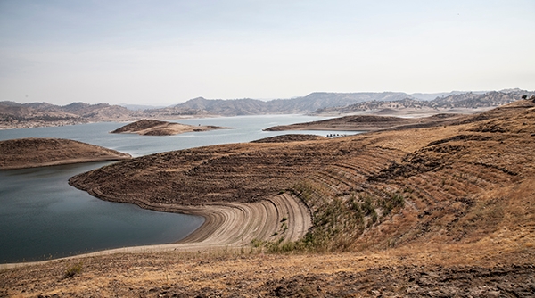 The Friant Dam on the San Joaquin River at drought levels. Photo by Kristine Diekman.