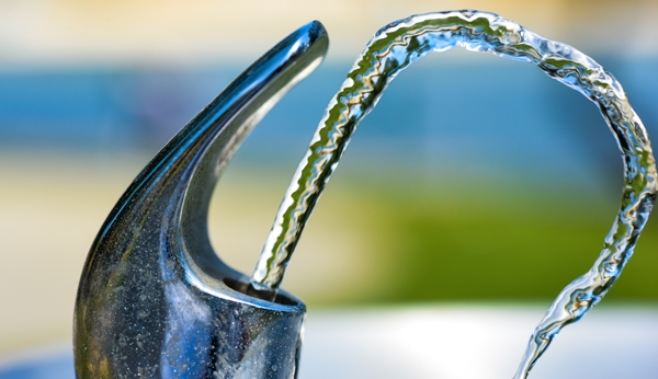 Water fountain. Photo by Daniel Hooper on Unsplash.