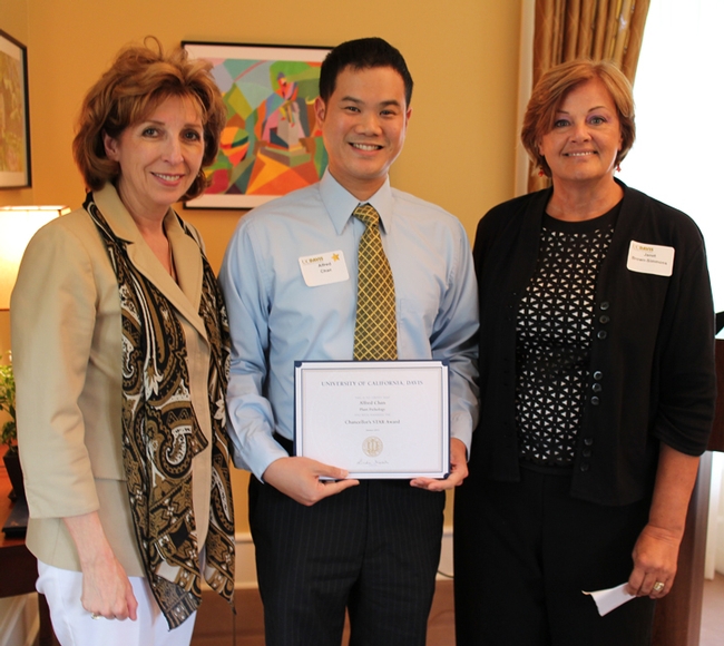 Alfred Chan receives a certificate from Chancellor Linda P.B. Katehi (left) at a luncheon on March 30. At right is nominator Janet Brown-Simmons, chief administrative officer, UC Davis Department of Entomology and Nematology and Department of Plant Pathology. (Photo by Artem Trotsyuk)