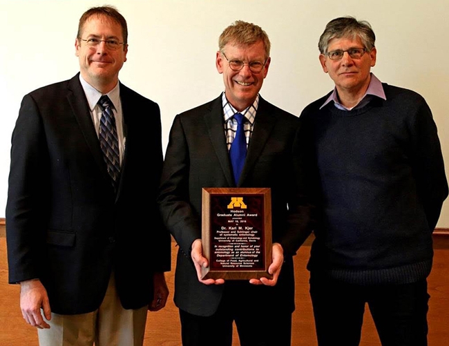 Professor Karl Kjer (center), recipient of the 2016 Hodson Alumni Award, with Stephen Kells (left), chair of the University of Minnesota Department of Entomology, and Professor Ralph Holzenthal,  director of the University of Minnesota Insect Museum.
