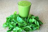 Green leafy vegetables can be added to any smoothie ingredients.