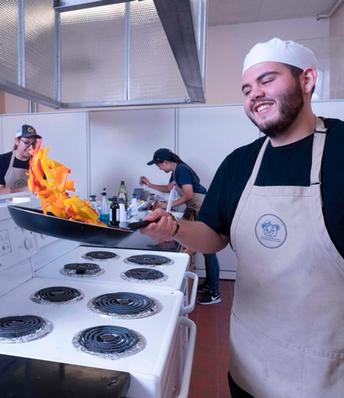 Teaching Kitchen course helps improve college students’ food security