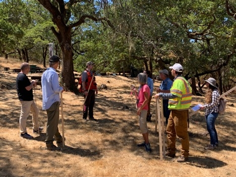 UC ANR Forestry Advisor Mike Jones leads a field day group of Forest Stewardship Workshop participants in Sonoma County. Sonoma County has an oak woodland ecosystem similar to Solano and Sacramento Counties. Photo credit: Kim Ingram.