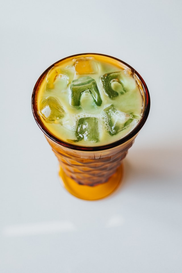 Cucumber juice (nathan-dumlao-unsplash.jpg)