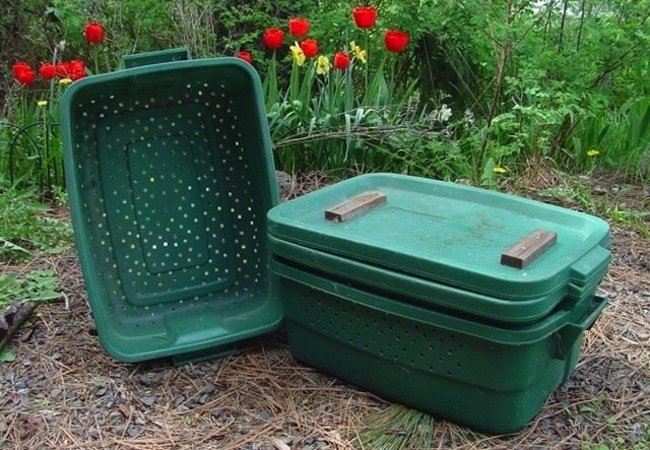 The internet is full of helpful diagrams for building your own worm bins. (bobvila.com)