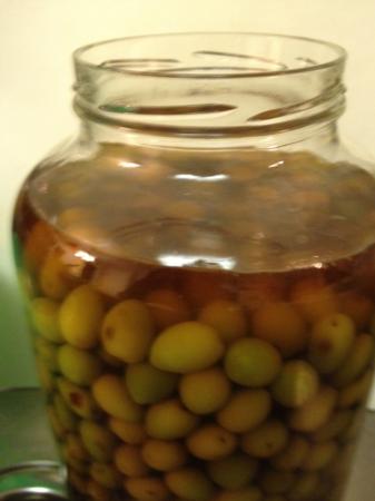 Lye curing olives - soaking in lye