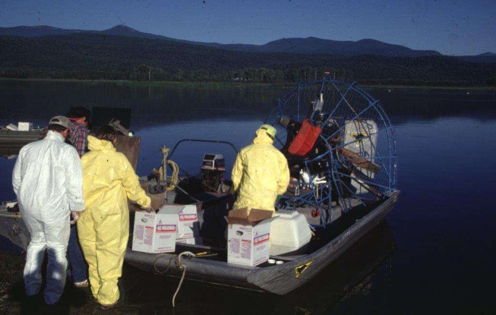 Tank mixing herbicides in Washington State to control Eurasian watermilfoil