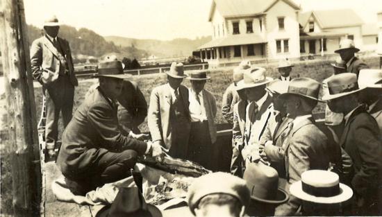 1928 Ag tour with County Agricultural Agent J.W. Logan, DVM.