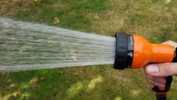 In addition to reducing wasted water, some shutoff nozzles include variable spray patterns. Photo: Pixabay