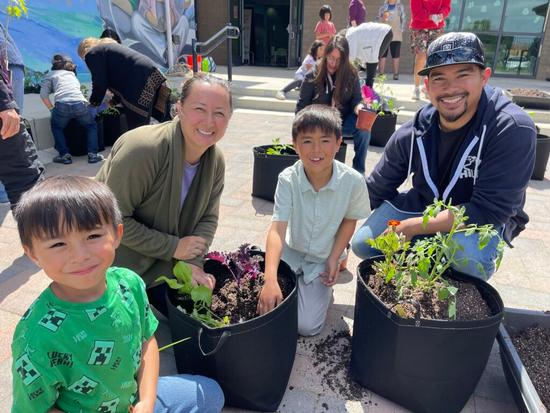 Monterey Bay Master Gardeners - Portable Edible Garden community project