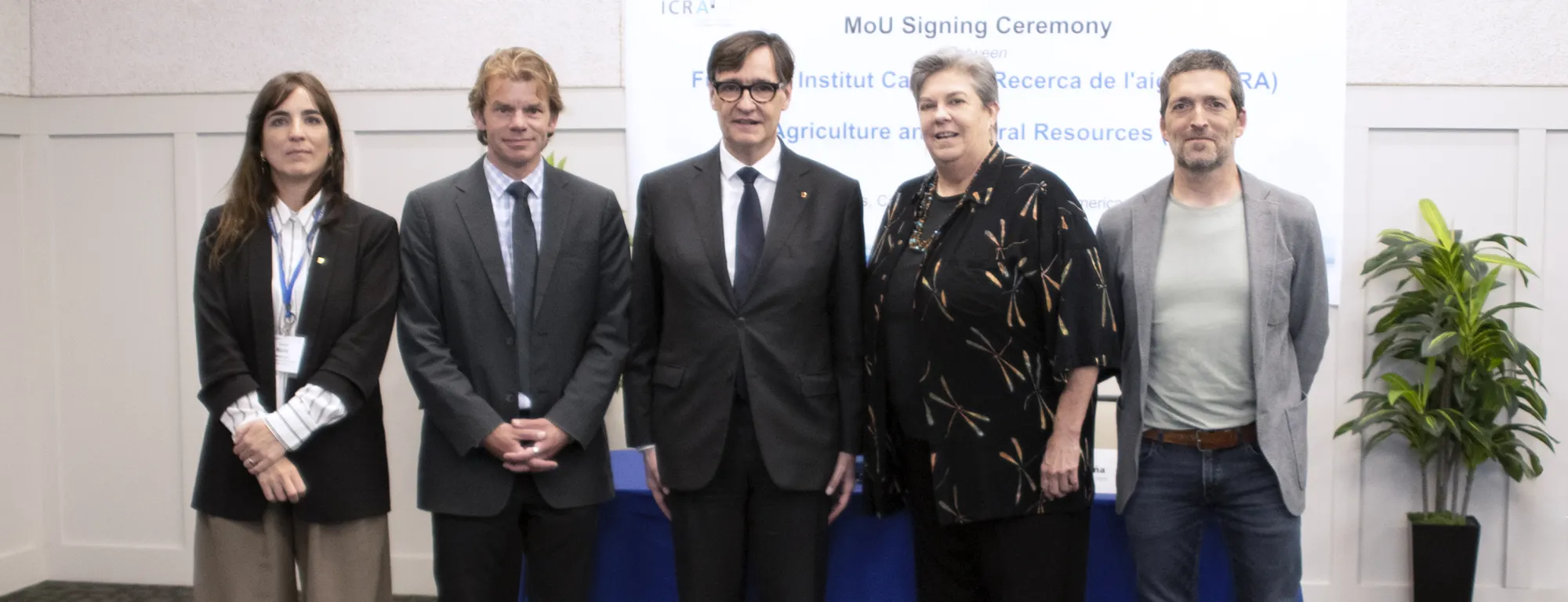 From left to right in front of MOU banner, Minister Nuria Montserrat, Director Erik Porse, Catalonian President Salvador Illa, Vice President Glenda Humiston and Director Vincenc Acunador 