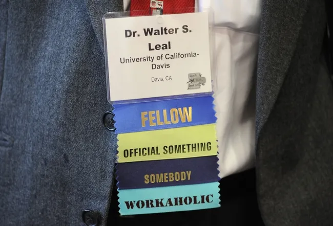 Walter Leal's academic humor. (Photo by Kathy Keatley Garvey)