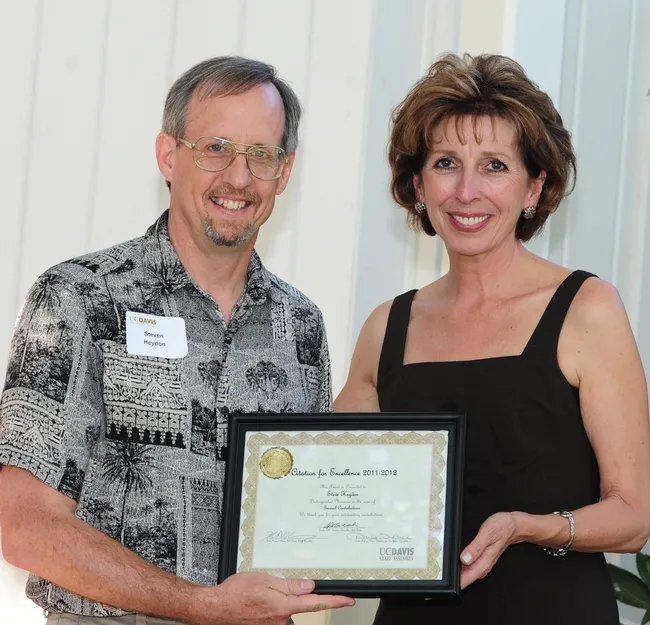 Bohart senior museum scientist Steve Heydon with Chancellor Linda Katehi. (Photo by Kathy Keatley Garvey)