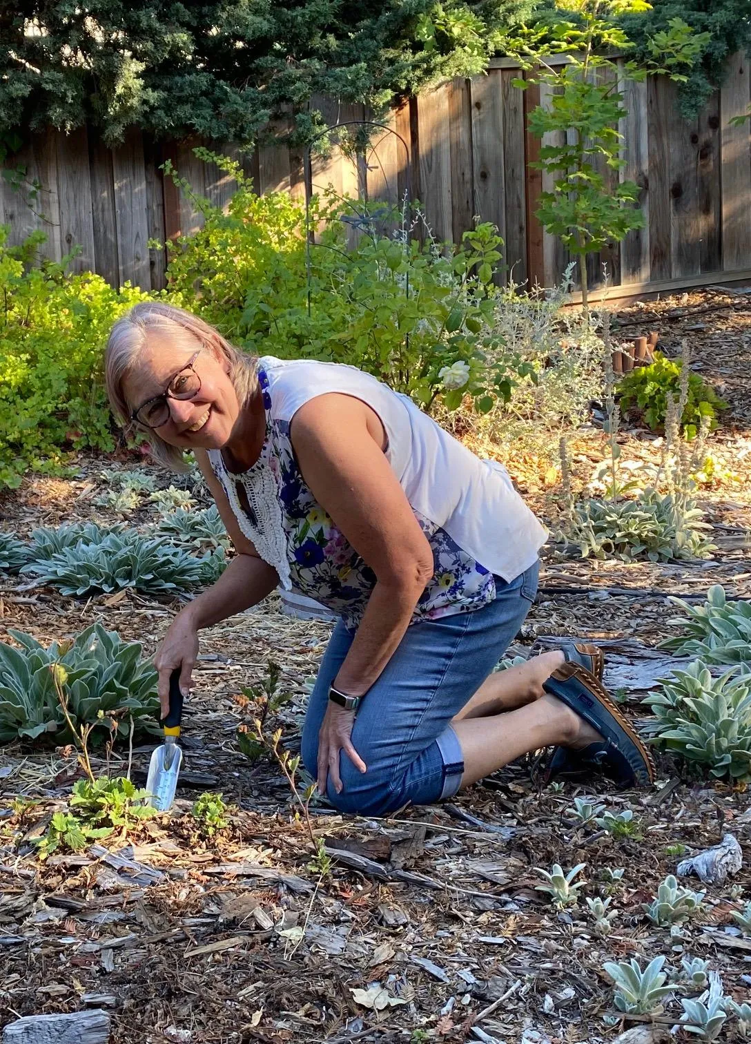 2023-05-TLD-RobynGardening